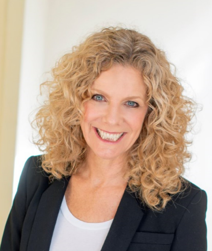 Lynette Kling Headshot